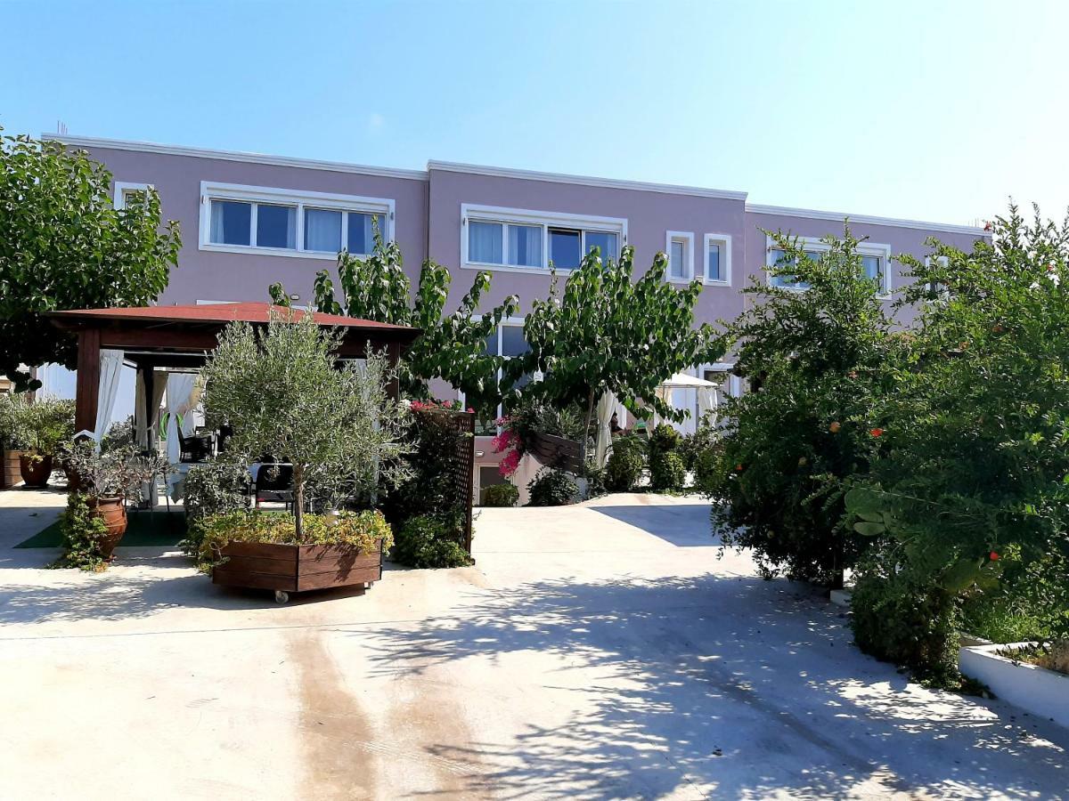 Luxury Suites In Stavromenos Exterior foto